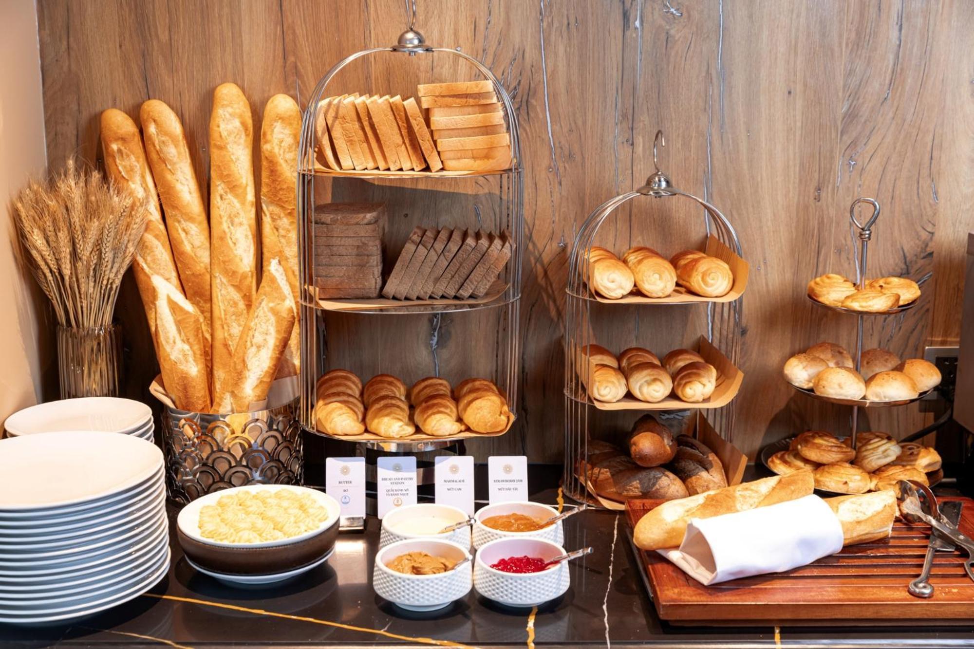 La Siesta Classic Hang Thung Hanoi Exterior foto A bread station
