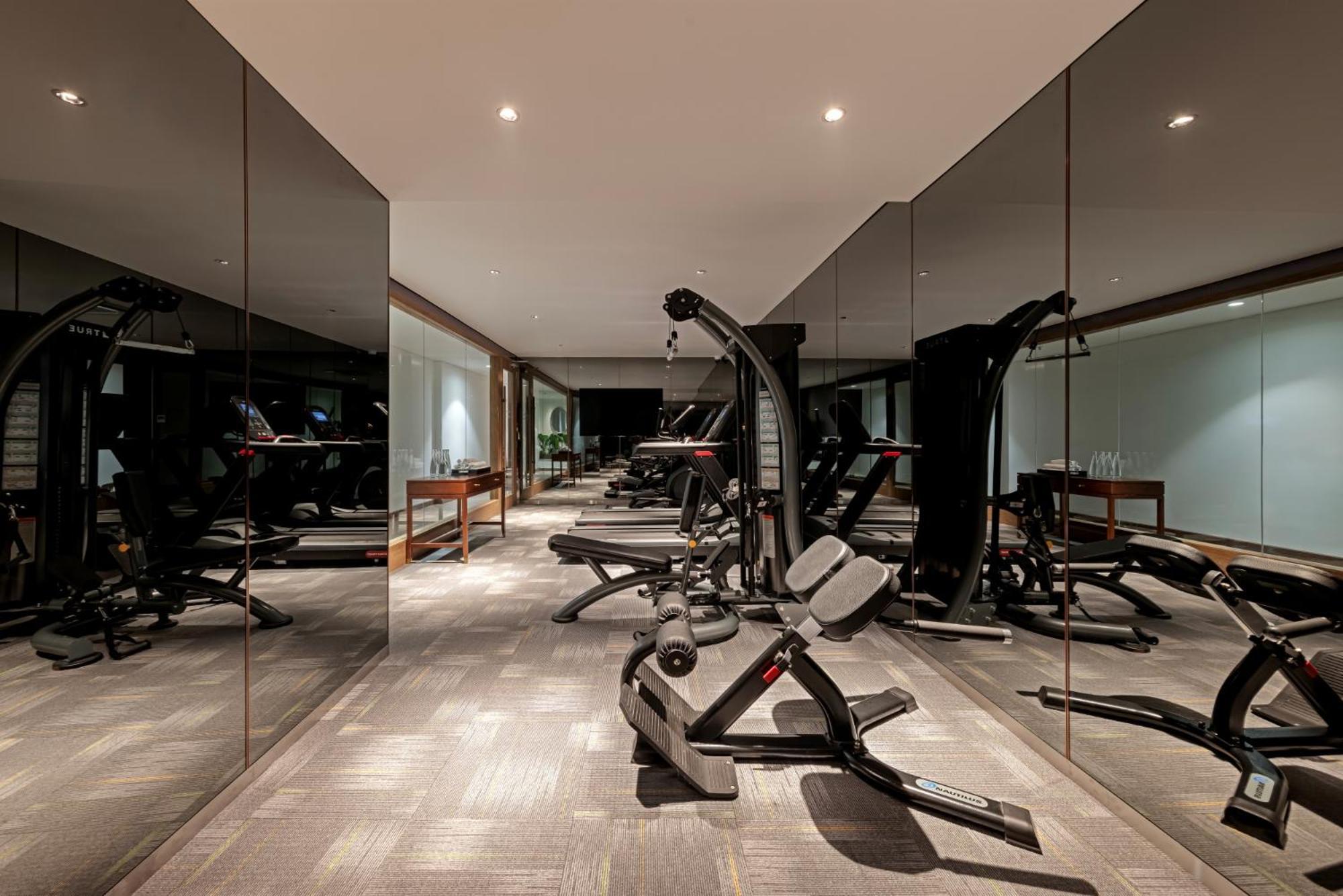 La Siesta Classic Hang Thung Hanoi Exterior foto The gym at The Dorchester
