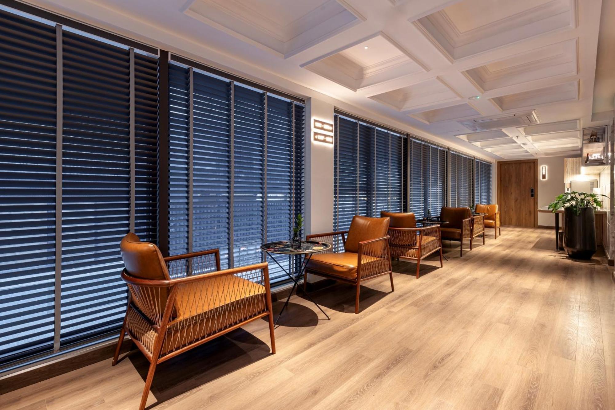 La Siesta Classic Hang Thung Hanoi Exterior foto The lounge at the airport