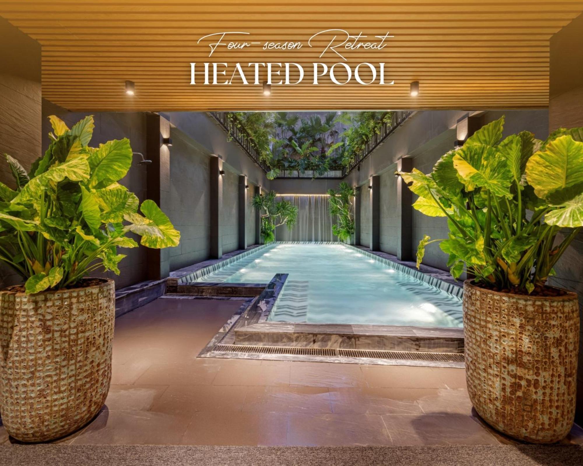 La Siesta Classic Hang Thung Hanoi Exterior foto The heated pool at the hotel